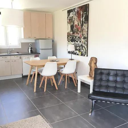 Art_booking . . . By Benoit_b Apartment *